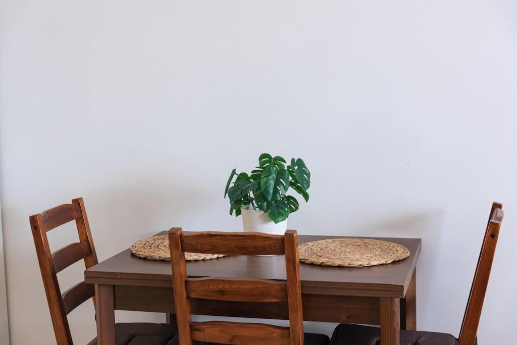 Seaside Escape Apartment Saronida Экстерьер фото